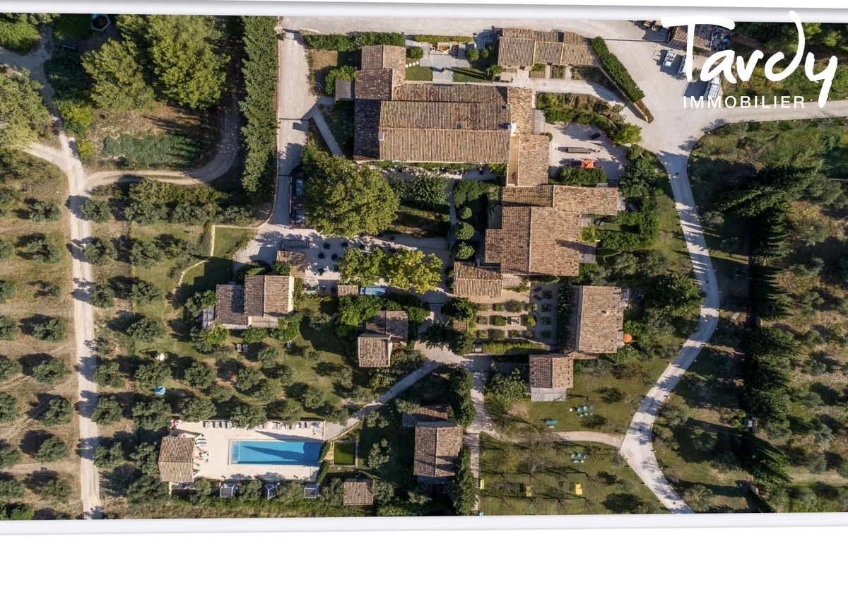 Domaine exceptionnel de caractre, vnementiel - LES ALPILLES - Paradou - TARDY IMMOBILIER Pays d'Aix