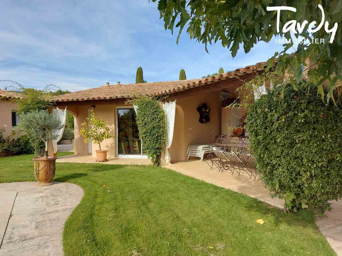 Villa rcente - belles prestations - 84360 LAURIS - Lourmarin