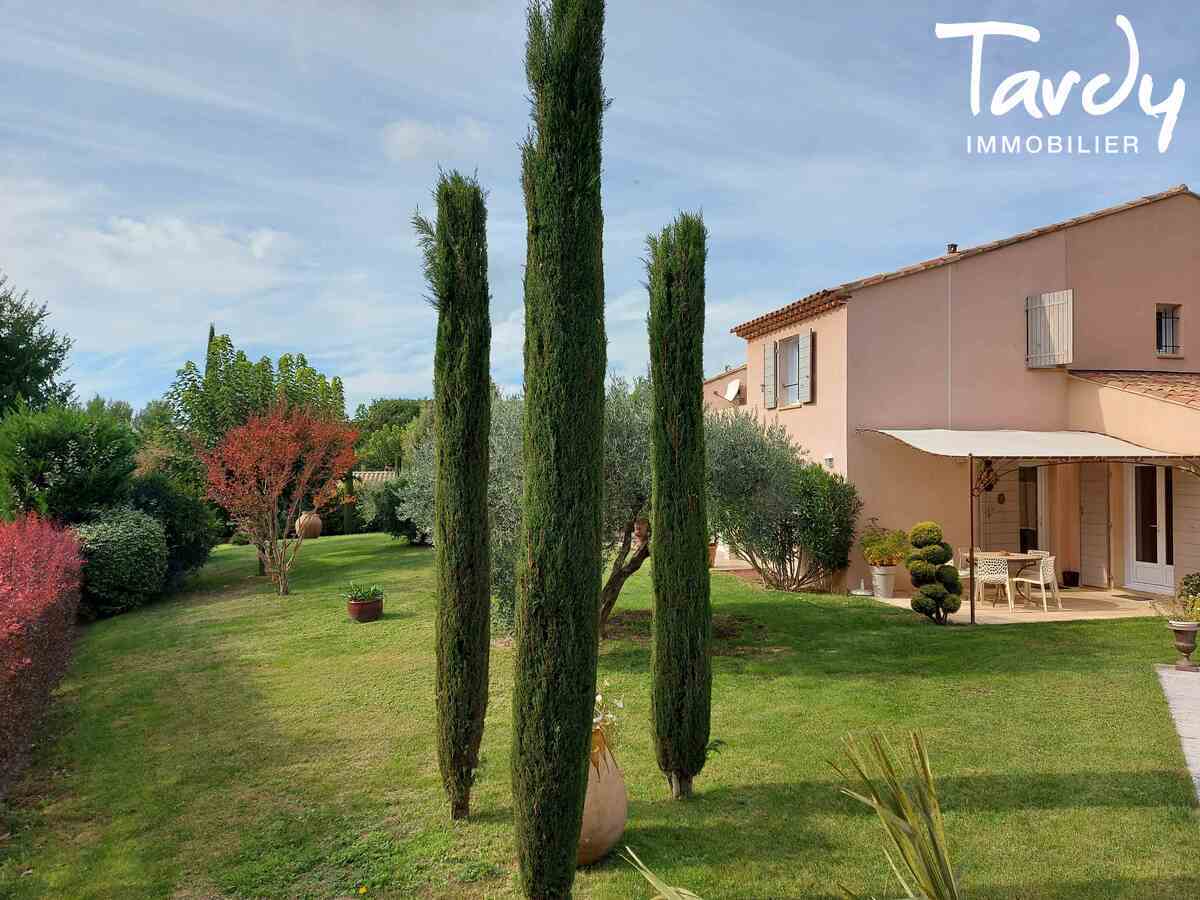 Villa rcente - belles prestations - 84360 LAURIS - Lourmarin