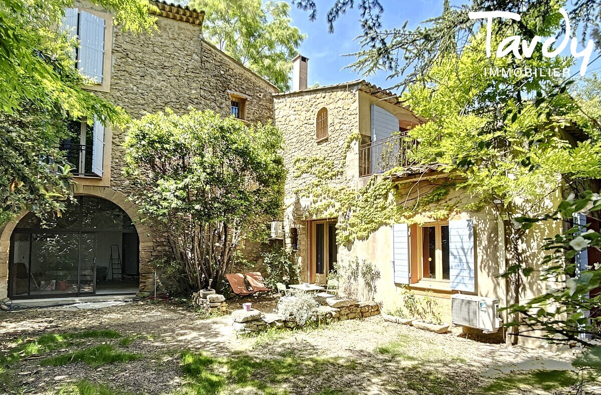 Mas en pierre - charme de l'ancien - 84160 PUYVERT - Lourmarin