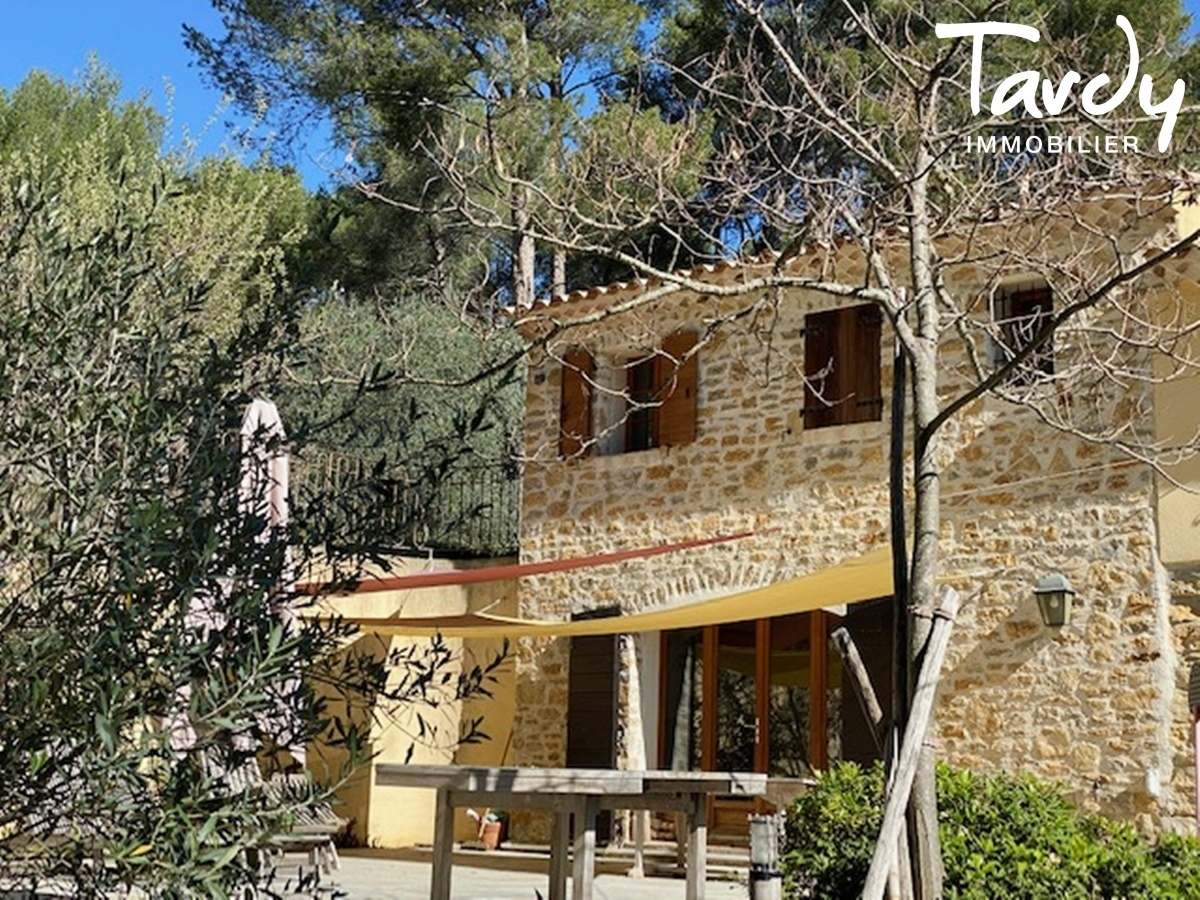 Authentique proprit familiale au charme provenal - 83330 LE CASTELLET - Le Castellet - LE CASTELLET