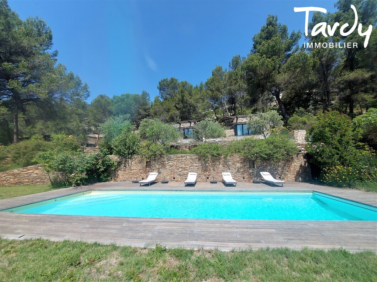 Villa contemporaine - Ecrin de verdure avec vue - 13100 LE THOLONET - Aix-en-Provence