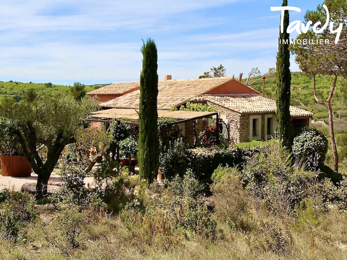 Maison de charme proche Gordes et Murs - 84220 MURS - Murs - PROPRIETE PROCHE GORDES VUE PANORAMIQUE 84220 MURS - Tardy Immobilier