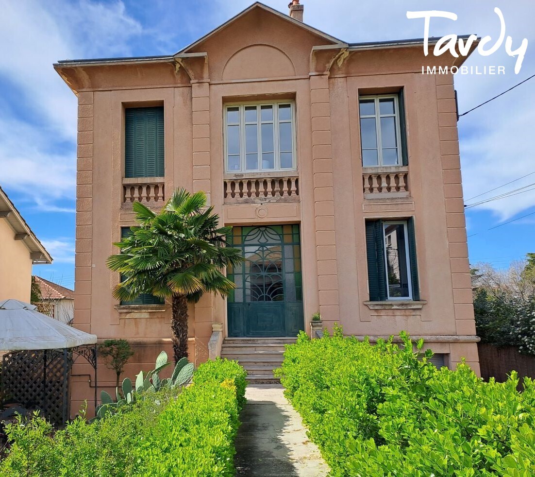 Beau Duplex Jardin dans maison de ville - 13100 AIX EN PROVENCE - Aix-en-Provence