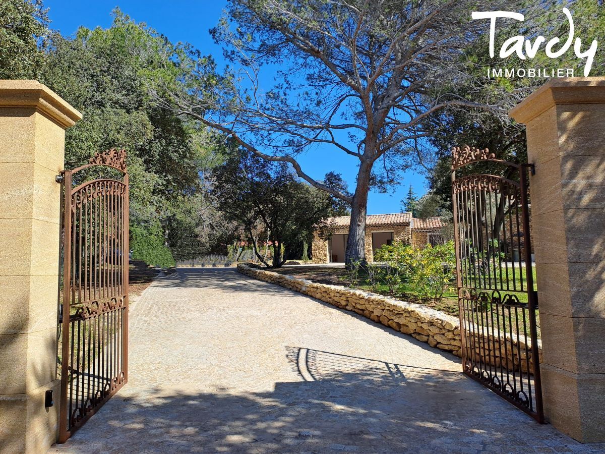 Maison en pierre - Parc paysager avec piscine - Proche 13100 AIX EN PROVENCE - Aix-en-Provence