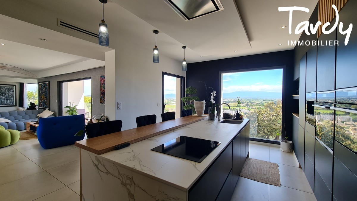 Villa contemporaine avec vue imprenable - 84270 VEDENE - AVIGNON - cuisine quipe avignon