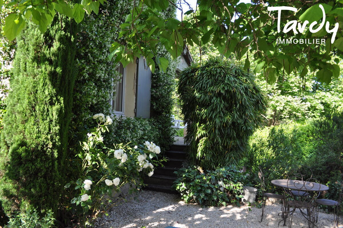 Maison avec jardin intimiste dans Ansouis en Luberon - 84240 ANSOUIS - Ansouis - Cocon de verdure dans le Luberon - 84240 Ansouis Tardy-Immobilier