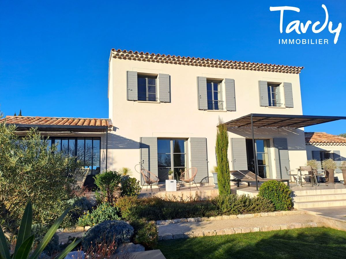 Bastide dans un cadre magnifique et scuris - 84160 PUYVERT - Lourmarin