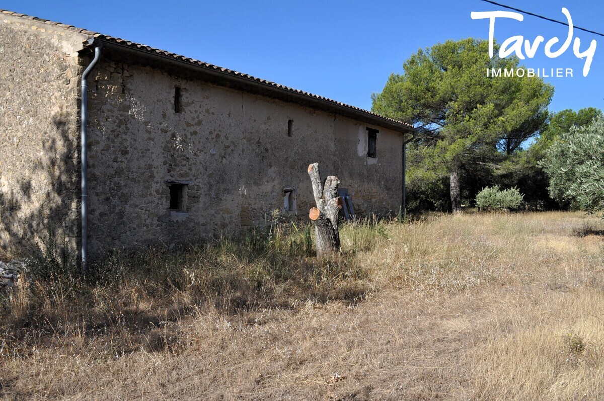 Ferme en pierre  rnover proche Lourmarin - 84360 LAURIS - Lauris