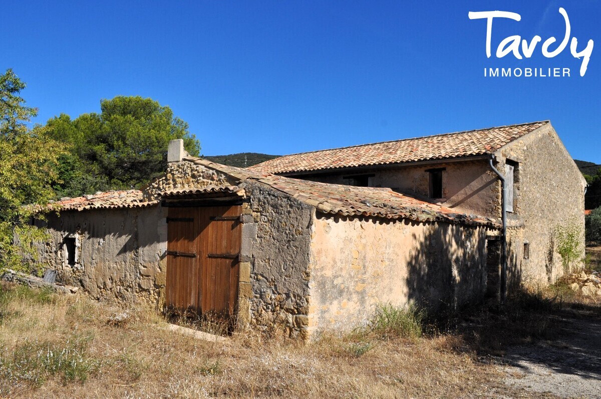 Ferme en pierre  rnover proche Lourmarin - 84360 LAURIS - Lauris