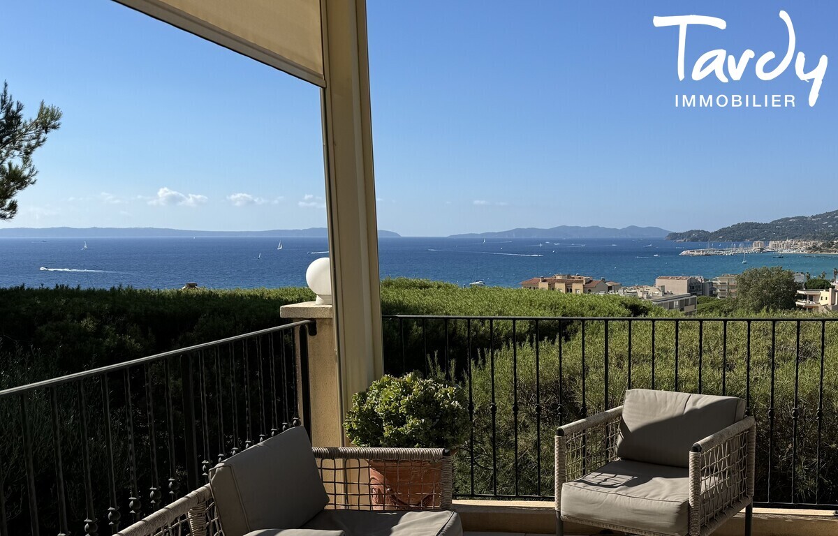 Villa Vue mer, plages et village  pieds  83980 LE LAVANDOU - Le Lavandou