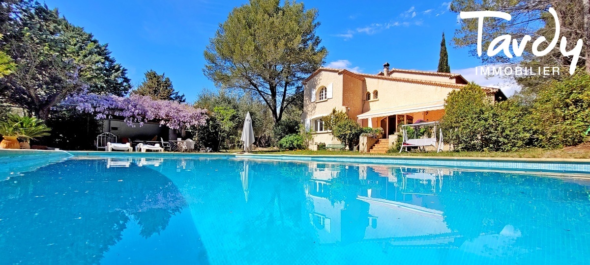 Villa de charme avec terrain de tennis - 83330 LE BEAUSSET - Le Beausset - Villa piscine