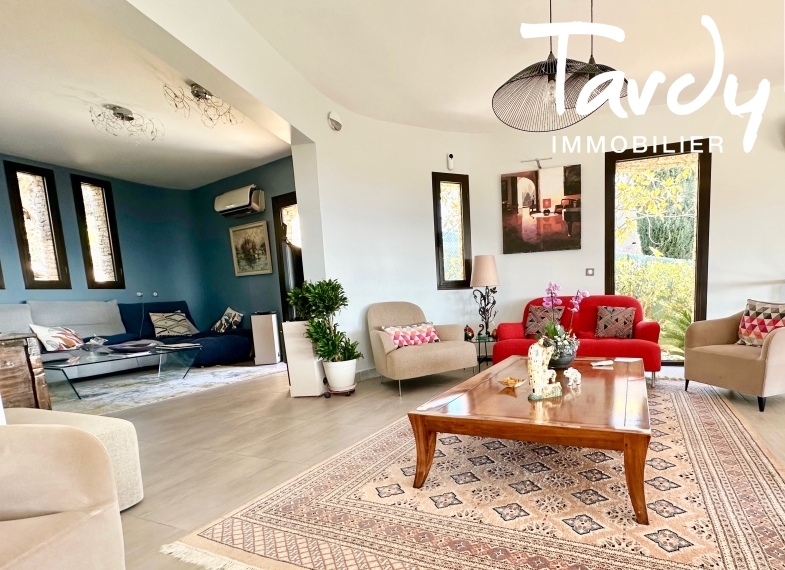Villa vue mer panoramique, poche port - 83150 BANDOL - Bandol